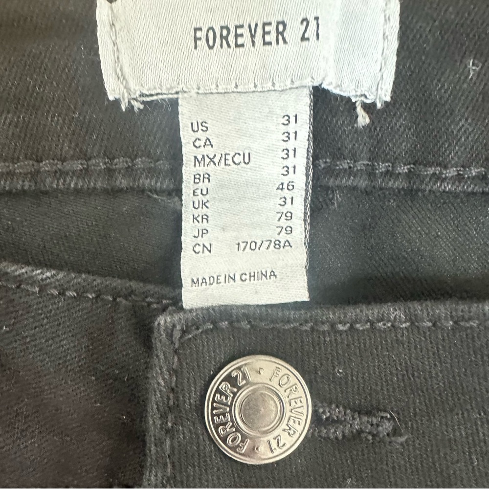 NWT Forever 21 Black High Rise Skinny Jeans , Size 31, MSRP $28 - Picture 3 of 4